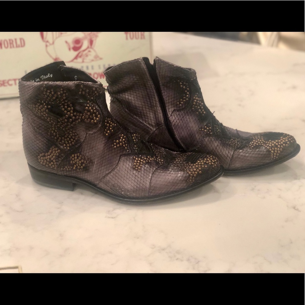 True Religion men’s boots snakeskin size 9